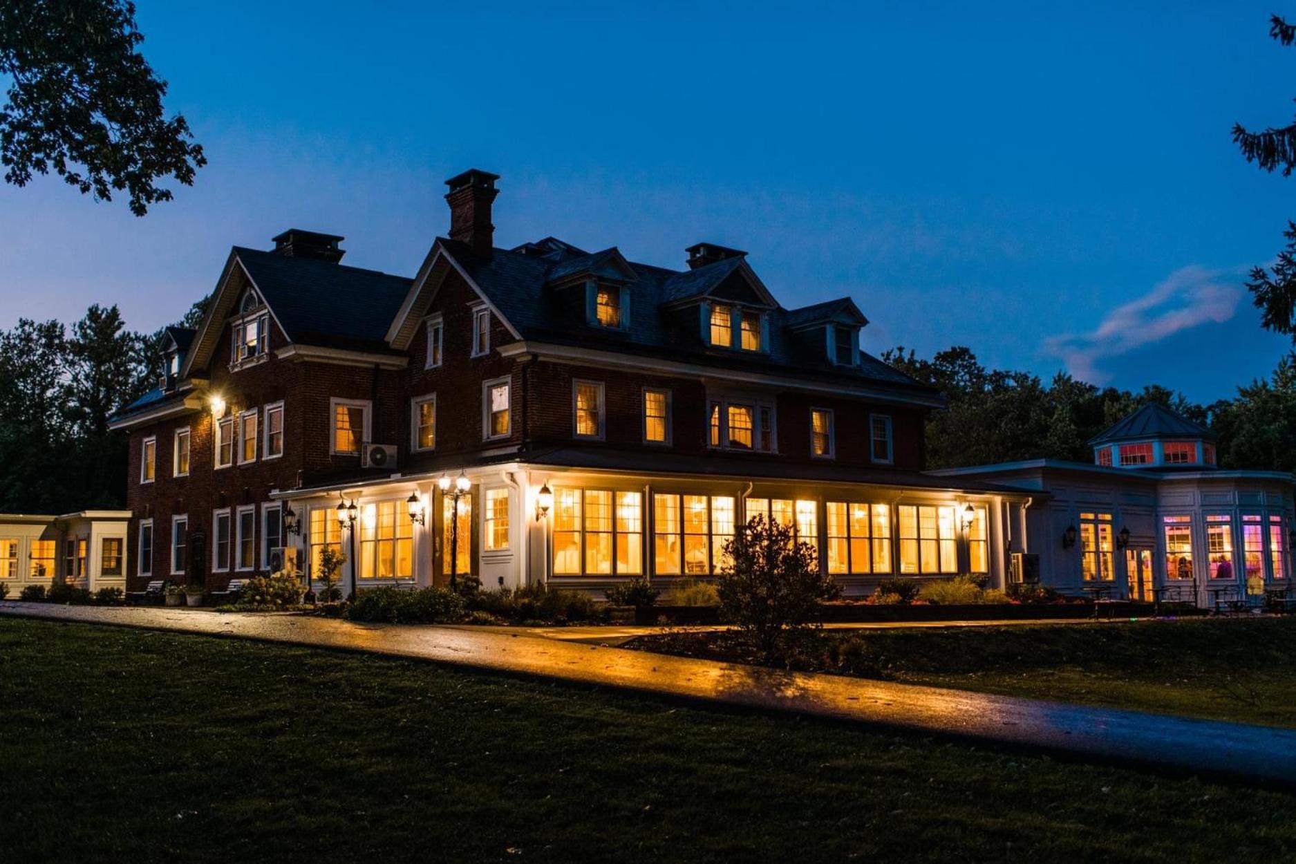 Cameron Estate Inn Mount Joy Esterno foto