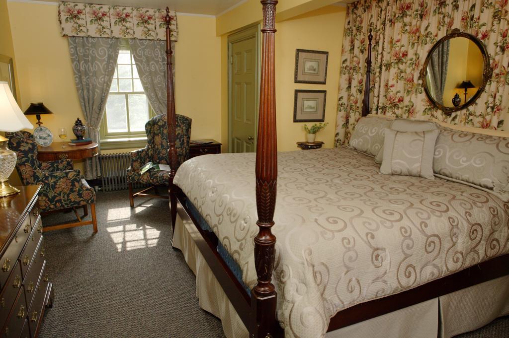 Cameron Estate Inn Mount Joy Esterno foto